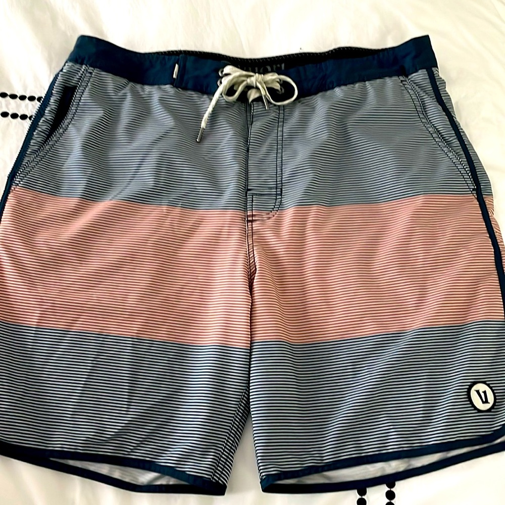 Vuori Cruise Board Shorts - Men's 18.5" Outseam